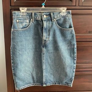 Levi’s denim skirt